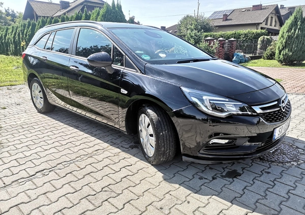 Opel Astra cena 55900 przebieg: 145000, rok produkcji 2019 z Czerniejewo małe 301